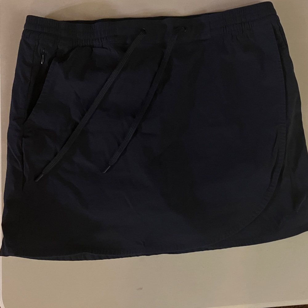 Eddie Bauer Women's Navy Skort